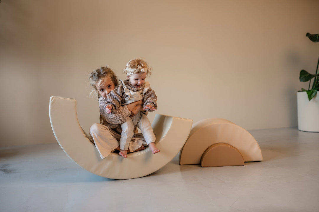 Onze regenboog van Henvae. Het speelgoed dat&nbsp;alles&nbsp;kan!