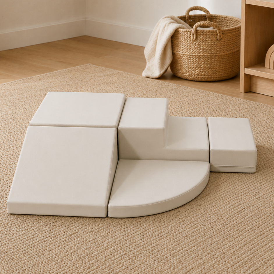 Beige foam blokken voor jonge kinderen