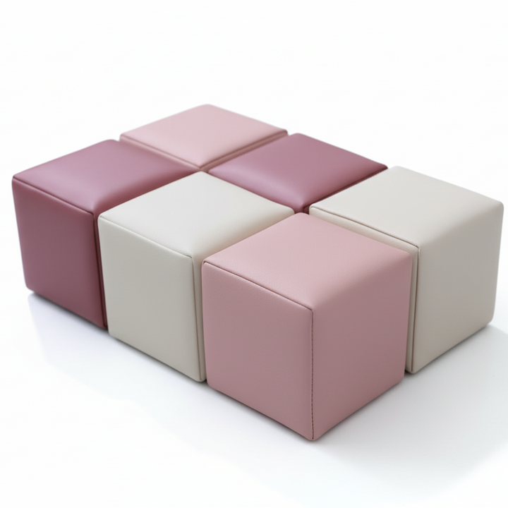 Set van 6 mini HENVAE stapelblokken in beige, roze en merlot voor baby’s en peuters om veilig te bouwen en stapelen.